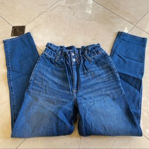 Hollister Ultra High Rise Mom Jean
